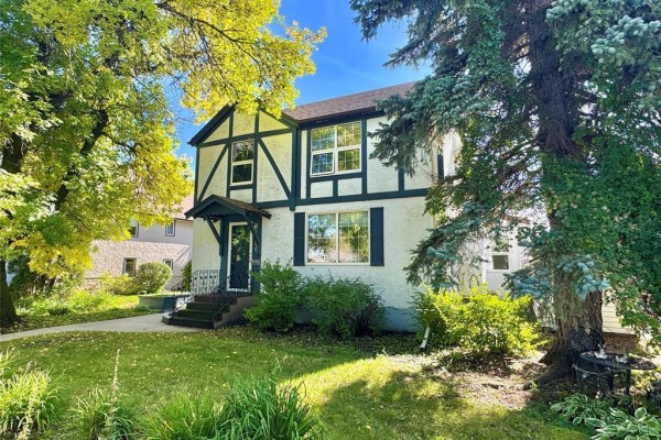 186 Vivian Street, Neepawa