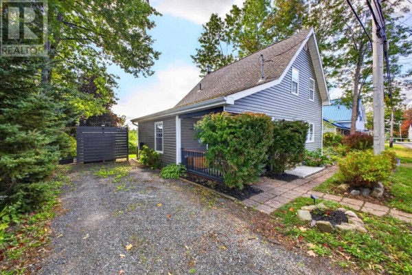 Eat in kitchen - 1860 Highway 6, River John, NS B0K1N0 Photo 3