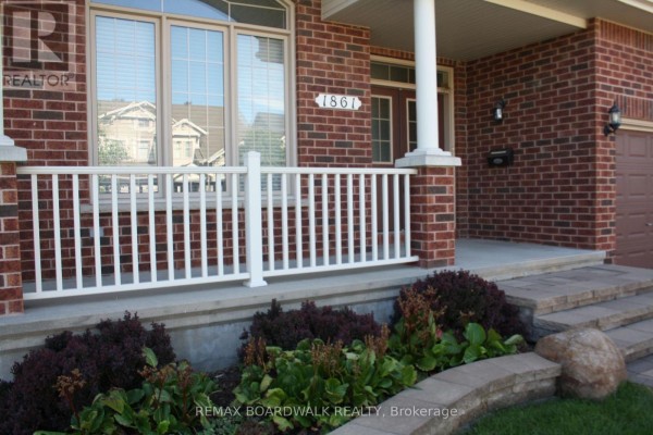 1861 Mickelberry Crescent, Ottawa, ON, photo 2