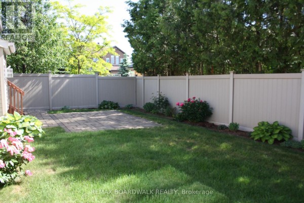 1861 Mickelberry Crescent, Ottawa, ON, photo 3