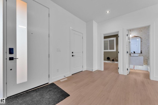Kitchen - 18628 130 St Nw, Edmonton, AB T6V0P2 Photo 3