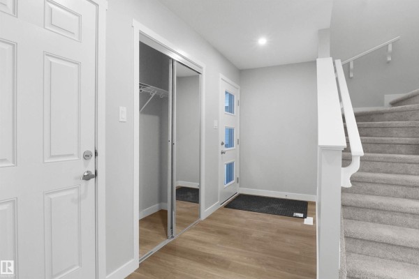 Kitchen - 1864 187 St Nw, Edmonton, AB T6M3N7 Photo 3