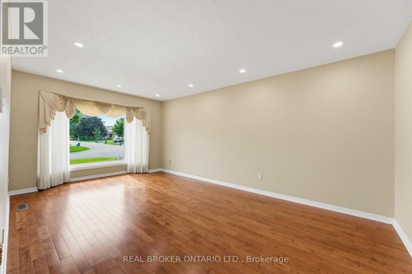 Bathroom - 1864 Chaine Court, Ottawa, ON K1C2N3 Photo 4