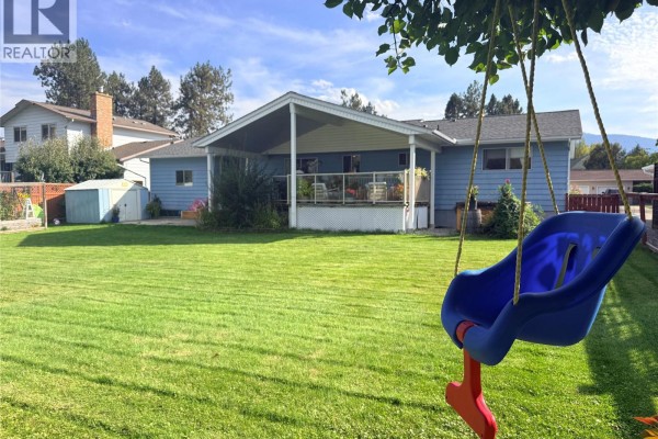 Full bathroom - 1865 78th Avenue, Grand Forks, BC V0H1H2 Photo 3