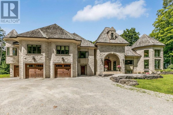 1865 Davis Drive W, King, ON, photo 2