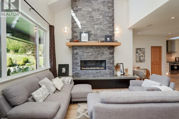 Kitchen - 1865 Highland Ridge Rd, Shawnigan Lake, BC V8H2H9 Photo 5