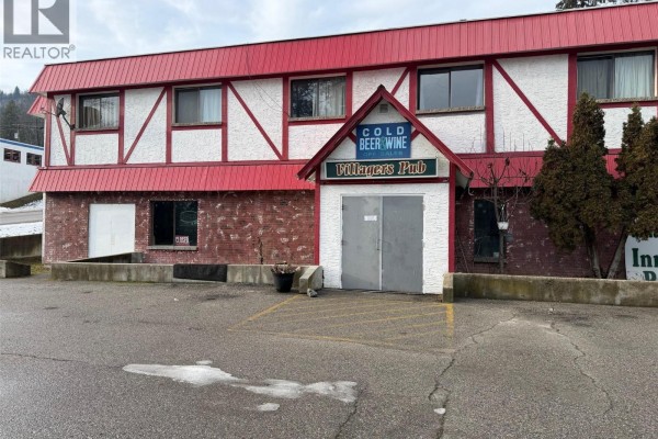 1867 3b Highway, Fruitvale, BC V0G1L0 Photo 4