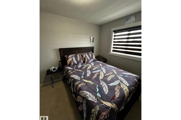 1868 30 St Nw Nw, Edmonton, AB, photo 2