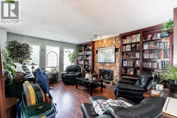 1868 Coquitlam Avenue, Port Coquitlam, BC V3B1H7 Photo 5