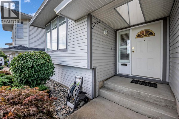 1869 Harbour Street, Port Coquitlam, BC V3C1A4 Photo 2
