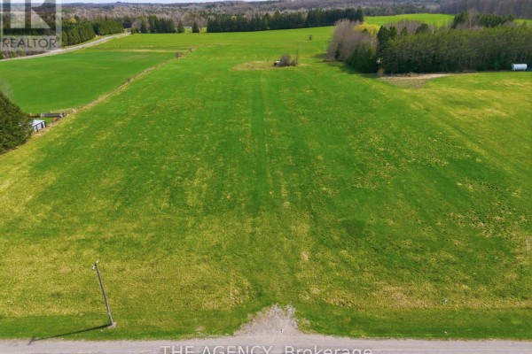 187 Davis Drive, Uxbridge, ON, photo 2