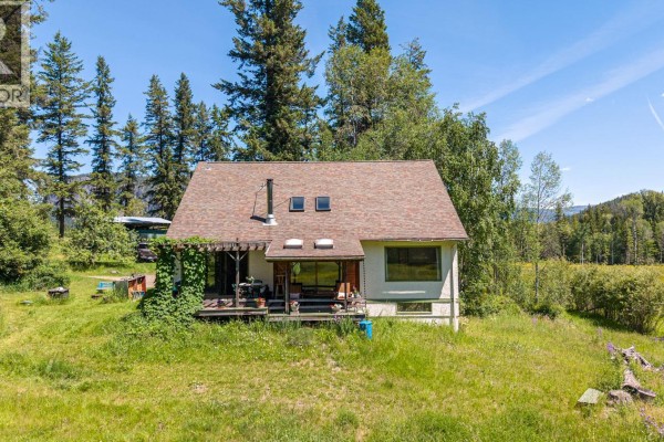 Primary Bedroom - 187 Gibson Road, Lumby, BC V0E2G1 Photo 5