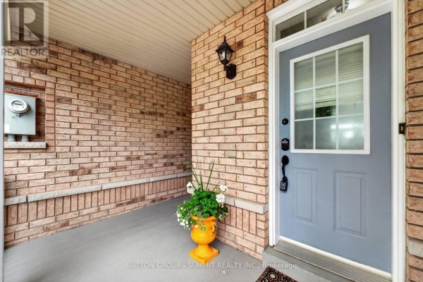 Family room - 187 Kirkvalley Crescent, Aurora, ON L4G7S4 Photo 4