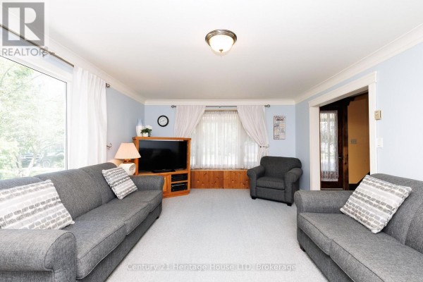 Living room - 187 South Mill Street, Fort Erie, ON L0S1N0 Photo 3