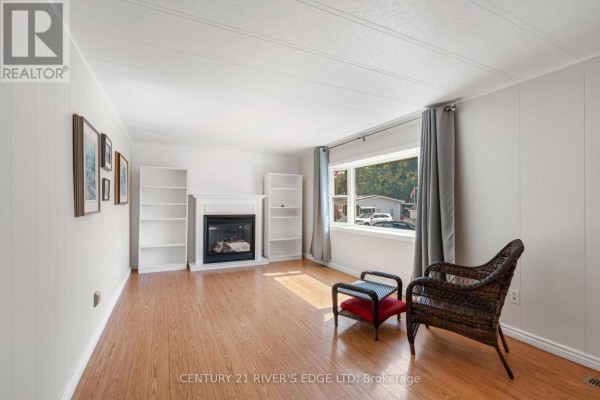 Bedroom 2 - 30 - 1871 Oxford Avenue, Elizabethtown Kitley, ON K6V7B5 Photo 5