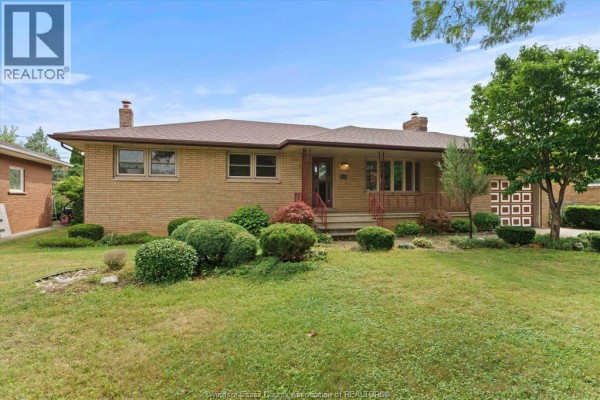 5pc Bathroom - 1782 Randolph Avenue, Windsor, ON N9B2W1 Photo 2