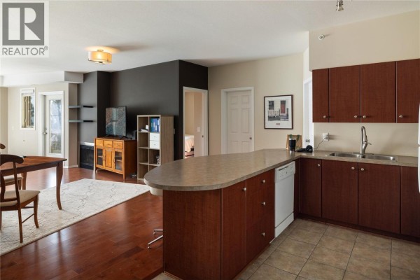 Primary Bedroom - 1873 Country Club Drive Unit# 2406, Kelowna, BC V1V2W6 Photo 5