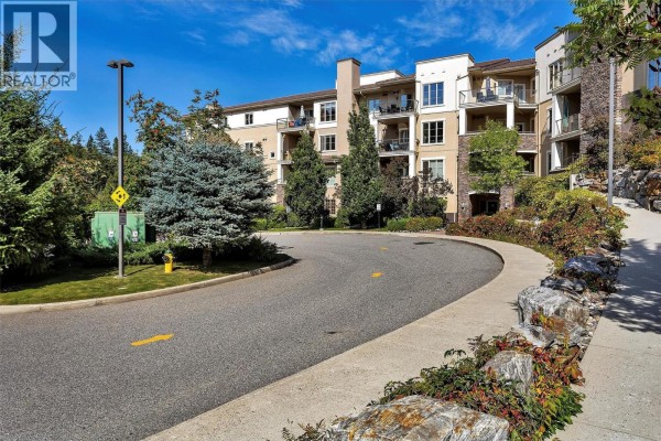 Primary Bedroom - 1875 Country Club Drive Unit# 1417 Lot# 60, Kelowna, BC V1V2W7 Photo 4