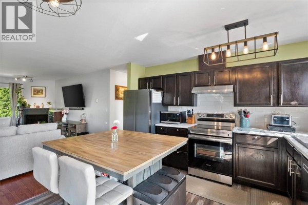 Living room - 1876 Tranquille Road Unit# 4, Kamloops, BC V2B3L8 Photo 4