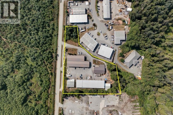 1877 Field Road, Sechelt, BC V7Z0A8 Photo 2