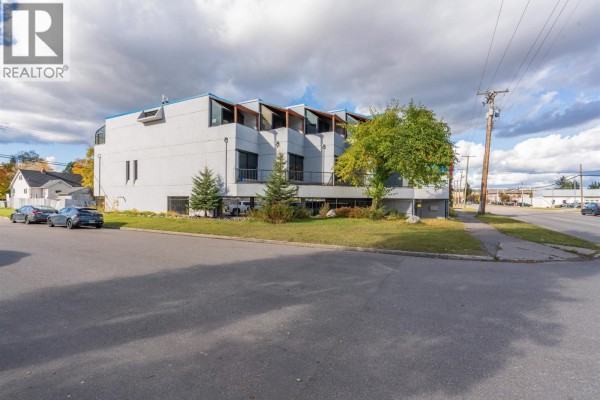1877 Queensway, Prince George, BC V2L1L9 Photo 2