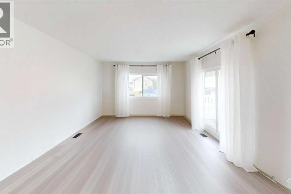 Primary Bedroom - 188 Grenoble Crescent, Fort Mcmurray, AB T9H3X8 Photo 5