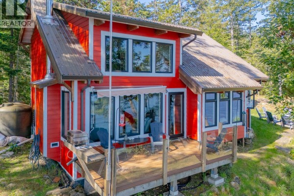 Loft - 188 Long Island Lane, Decourcy Island, BC A1A1A1 Photo 2