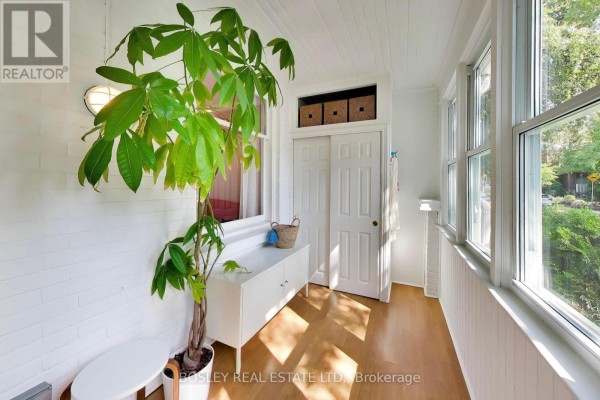 Living room - 188 Oakcrest Avenue, Toronto, ON M4C1C2 Photo 2