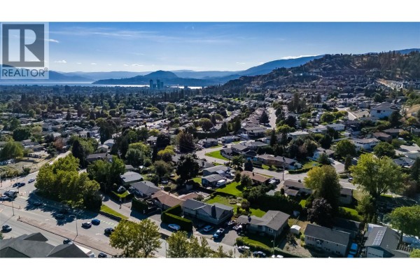 1880 Broadview Avenue, Kelowna, BC, photo 3