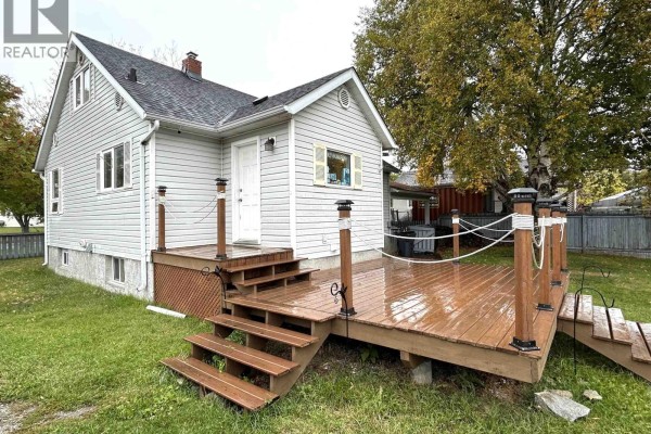 Primary Bedroom - 1880 Juniper Street, Prince George, BC V2L1N7 Photo 3