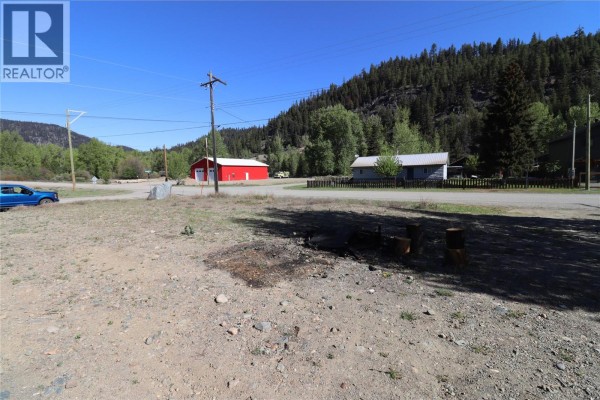 1881 Main Street, Coalmont Tulameen, BC V0X1G0 Photo 4