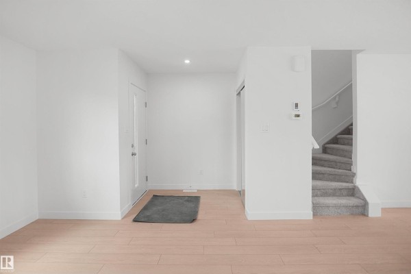 Kitchen - 18831 29 Av Nw, Edmonton, AB T5Y4G2 Photo 3