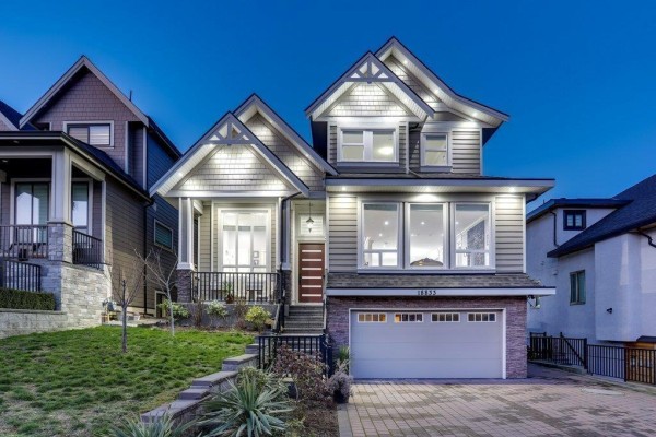 18833 54a Avenue, Surrey, BC V3S6R4 Photo 2