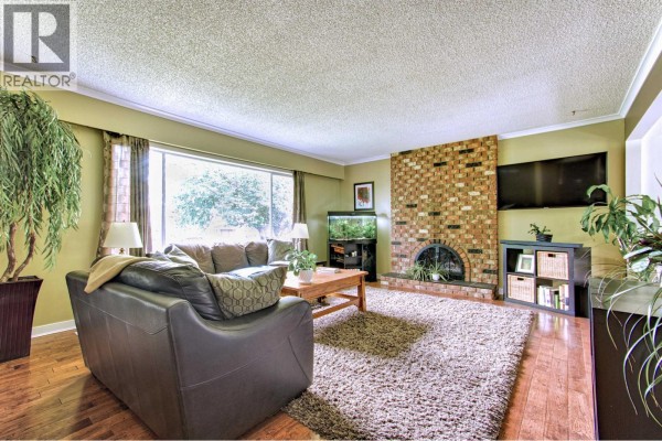 18843 120 Avenue, Pitt Meadows, BC V3Y1W5 Photo 3