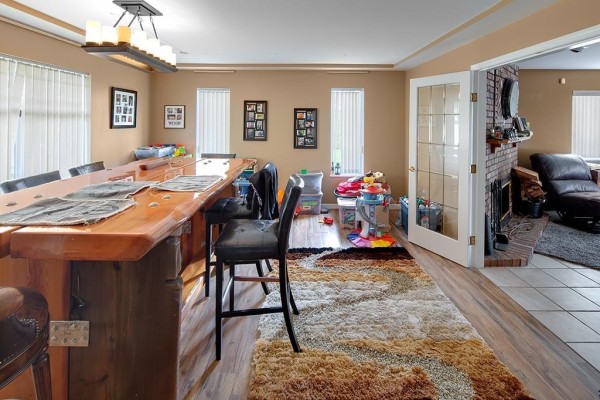 18851 74 Avenue, Surrey, BC V4N6C3 Photo 4