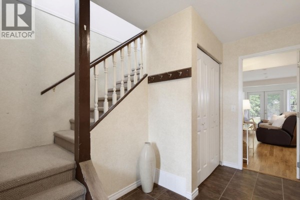 18862 Charnley Court, Pitt Meadows, BC V3Y2K7 Photo 5