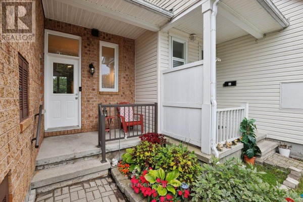 Bathroom - 1887 Hennessy Crescent, Ottawa, ON K4A3X8 Photo 2