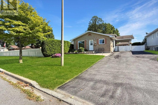 1888 Belvedere Crescent, Cornwall, ON K6H7C7 Photo 2