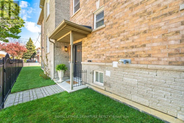 Primary Bedroom - 189 Aileen Avenue, Toronto, ON M6M1G1 Photo 4