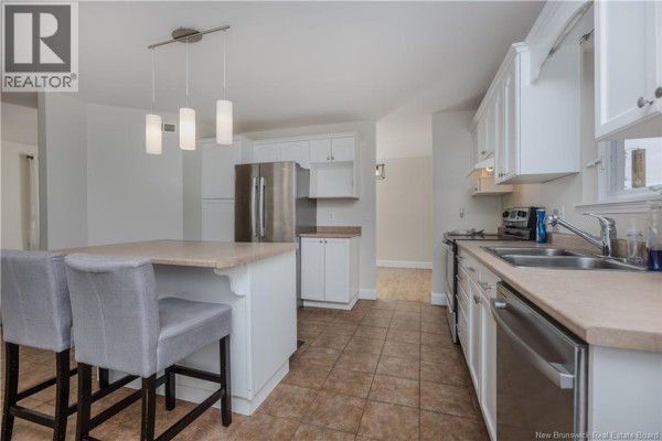 3pc Ensuite bath - 189 Bulman, Moncton, NB E1G4Y5 Photo 3