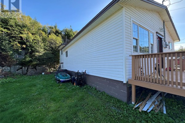 Living room - 189 Ferndale Road, Placentia, NL A0B2G0 Photo 5