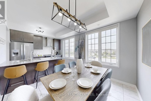 Eating area - 189 Harding Park Street, Newmarket, ON L3Y0E3 Photo 5