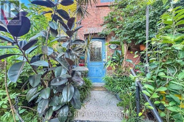 Kitchen - 189 Leslie Street, Toronto, ON M4M3C6 Photo 3