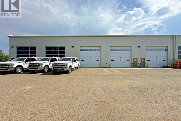 189 Mackenzie Boulevard, Fort Mcmurray, AB, photo 2