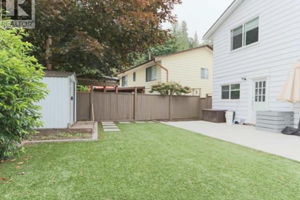 1890 Bow Drive, Coquitlam, BC V3E1P6 Photo 4