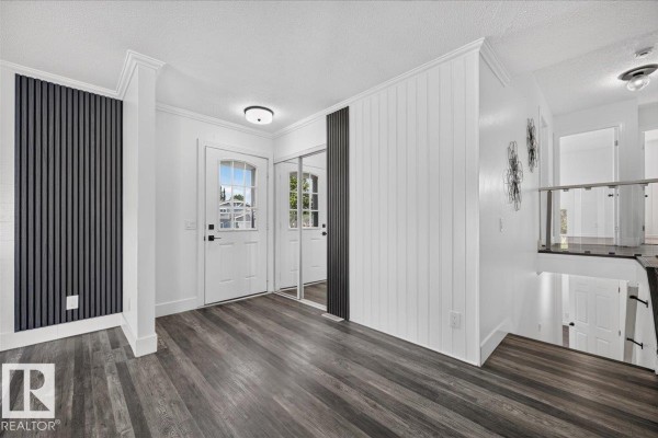 Family room - 18903 86a Av Nw, Edmonton, AB T5T4X9 Photo 4