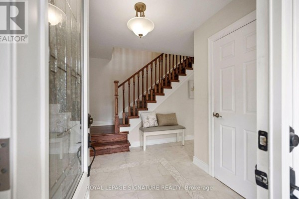 Dining room - 1892 Beechknoll Avenue, Mississauga, ON L4W2G3 Photo 3