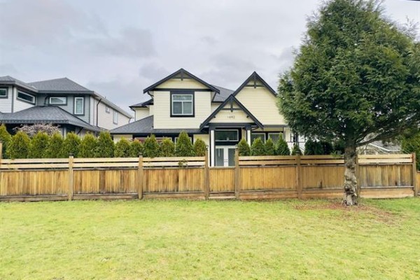1892 King George Boulevard, Surrey, BC V4A5A1 Photo 2