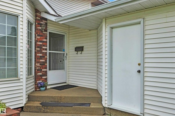 Primary Bedroom - 18920 78 Av Nw, Edmonton, AB T5T5H8 Photo 4
