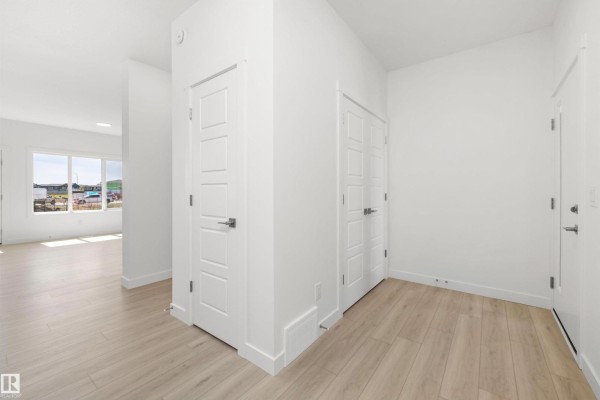 Primary Bedroom - 18923 28 Av Nw, Edmonton, AB T6M3H9 Photo 4